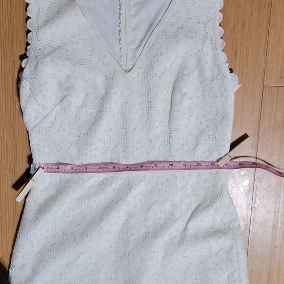Max Studio ivory lace fabric dress 2. Worn once for photoshoot NEW - Picture 15 of 15